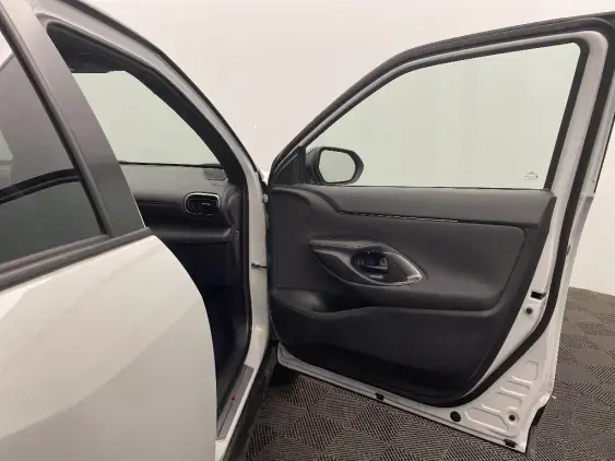 TOYOTA YARIS CROSS I - voiture d'occasion - Photo 20