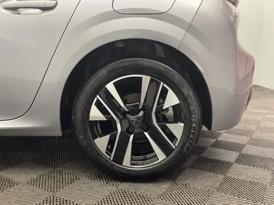 PEUGEOT 208 II - voiture d'occasion - Photo 24