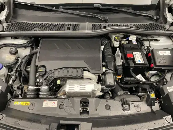 PEUGEOT 2008 II - voiture d'occasion - Photo 21