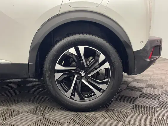 PEUGEOT 2008 II - voiture d'occasion - Photo 24