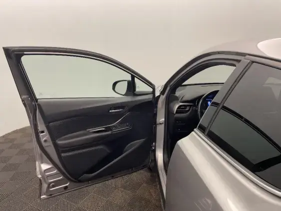 TOYOTA C-HR - voiture d'occasion - Photo 18