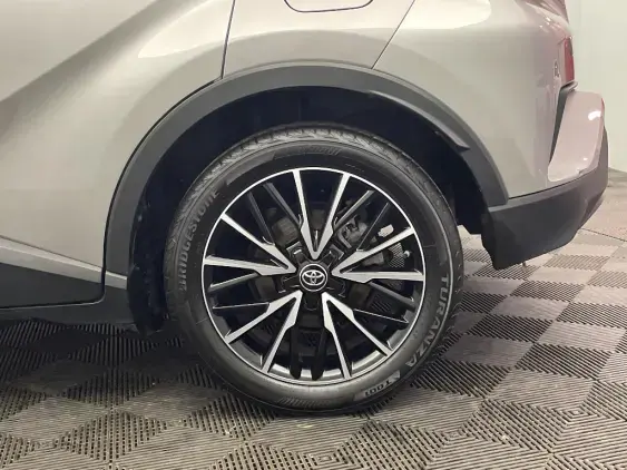 TOYOTA C-HR - voiture d'occasion - Photo 23
