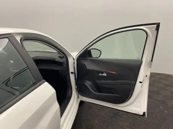 PEUGEOT 208 II - voiture d'occasion - Photo 18