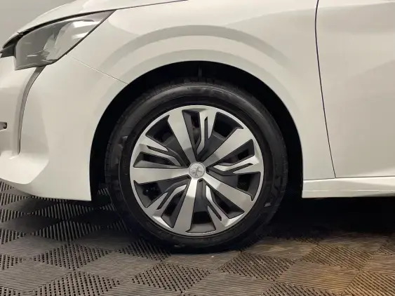 PEUGEOT 208 II - voiture d'occasion - Photo 21