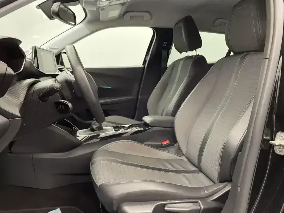 PEUGEOT 2008 II - voiture d'occasion - Photo 17