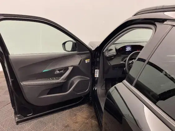 PEUGEOT 2008 II - voiture d'occasion - Photo 18