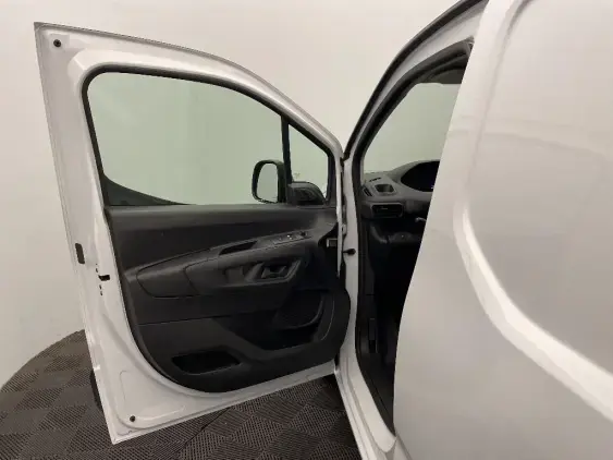 PEUGEOT PARTNER III - voiture d'occasion - Photo 17