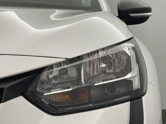 PEUGEOT 208 BUSINESS R II - voiture d'occasion - Photo 22