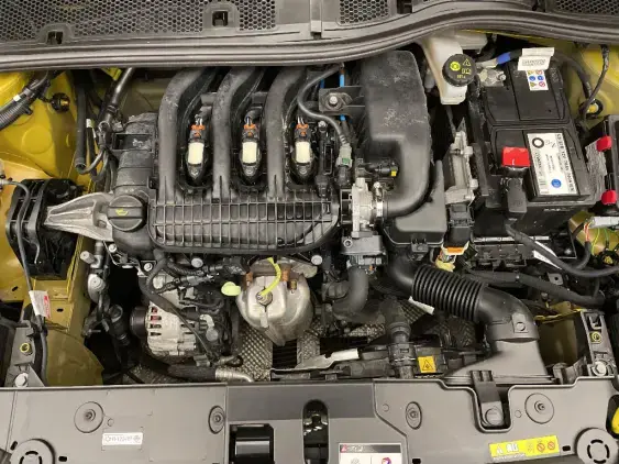 PEUGEOT 208 BUSINESS R II - voiture d'occasion - Photo 20