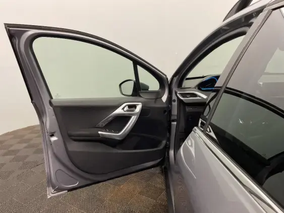 PEUGEOT 2008 - voiture d'occasion - Photo 19