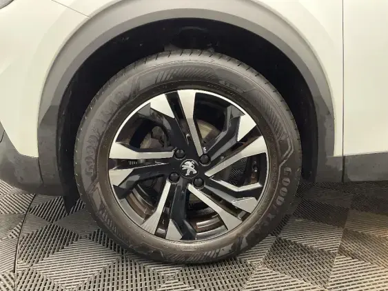 PEUGEOT 2008 II - voiture d'occasion - Photo 22