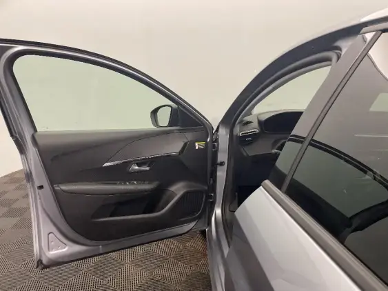 PEUGEOT 208 II - voiture d'occasion - Photo 18