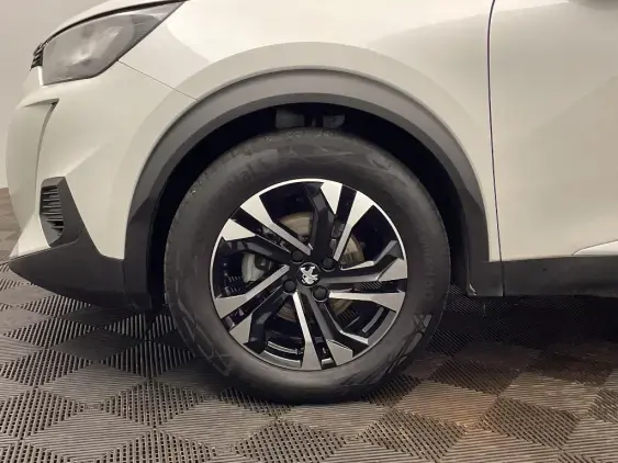 PEUGEOT 2008 II - voiture d'occasion - Photo 22