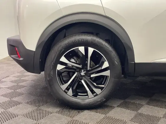 PEUGEOT 2008 II - voiture d'occasion - Photo 24