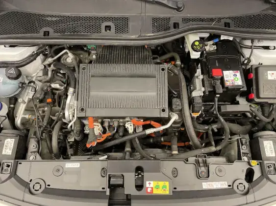 PEUGEOT 208 ELECTRIQUE II - voiture d'occasion - Photo 19