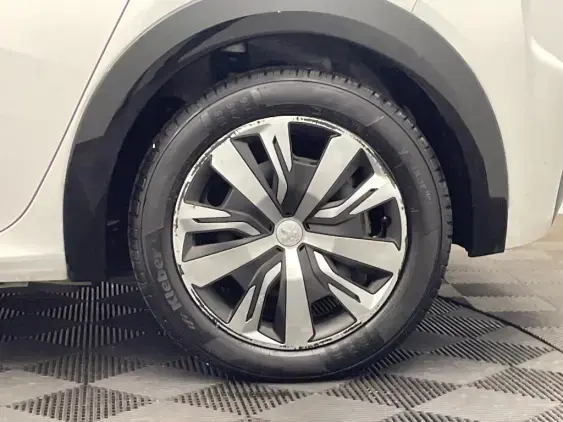 PEUGEOT 208 ELECTRIQUE II - voiture d'occasion - Photo 22