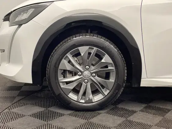 PEUGEOT 208 AFFAIRE ELECTRIQUE II - voiture d'occasion - Photo 22