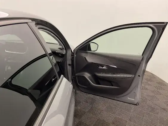 PEUGEOT 208 II - voiture d'occasion - Photo 19