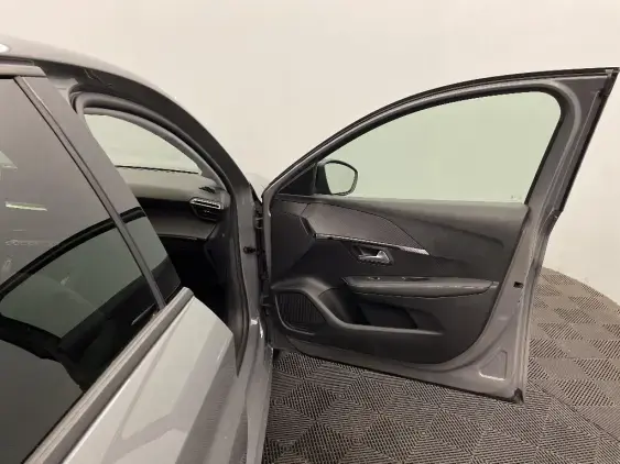 PEUGEOT 208 II - voiture d'occasion - Photo 19