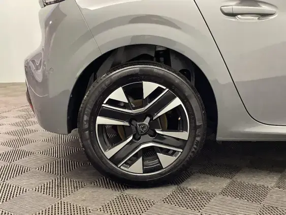 PEUGEOT 208 II - voiture d'occasion - Photo 24