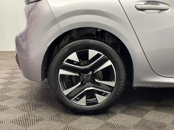 PEUGEOT 208 II - voiture d'occasion - Photo 24