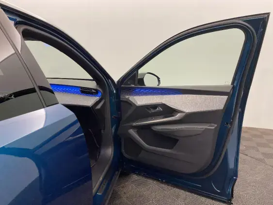 PEUGEOT 3008 ELECTRIQUE III - voiture d'occasion - Photo 18