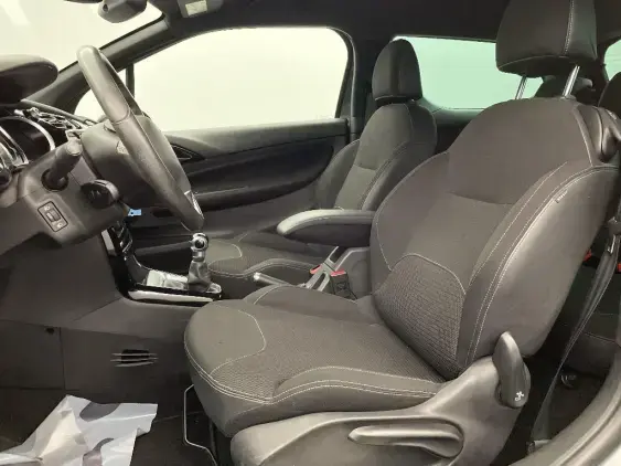 DS DS 3 CROSSBACK I - voiture d'occasion - Photo 17