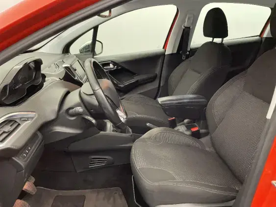 PEUGEOT 208 - voiture d'occasion - Photo 18