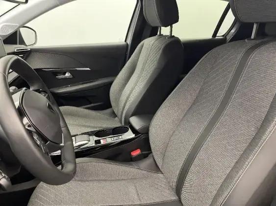 PEUGEOT 208 II - voiture d'occasion - Photo 17