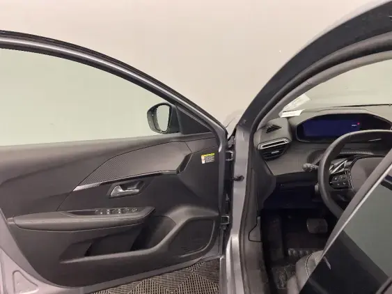 PEUGEOT 208 II - voiture d'occasion - Photo 18