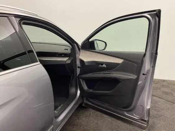 PEUGEOT 3008 II - voiture d'occasion - Photo 19