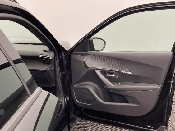 PEUGEOT 2008 II - voiture d'occasion - Photo 19