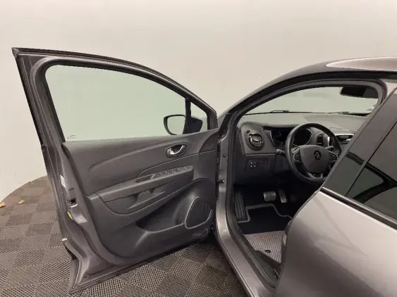 RENAULT CAPTUR - voiture d'occasion - Photo 19