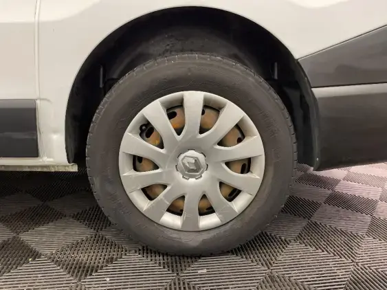 RENAULT TRAFIC III - voiture d'occasion - Photo 23