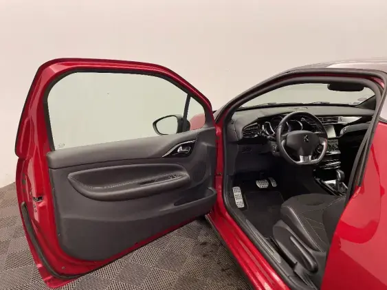 DS DS 3 CROSSBACK I - voiture d'occasion - Photo 19