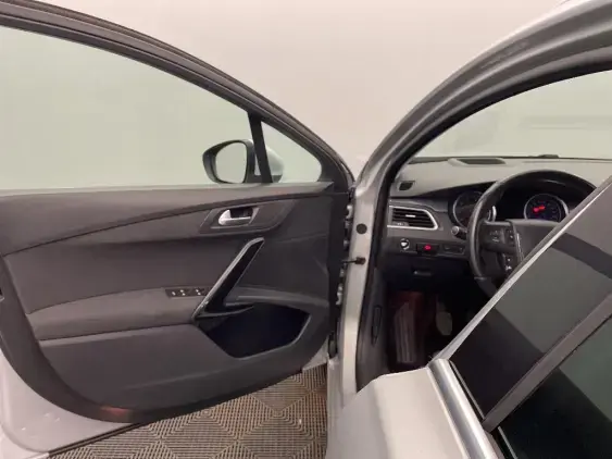 PEUGEOT 508 - voiture d'occasion - Photo 19