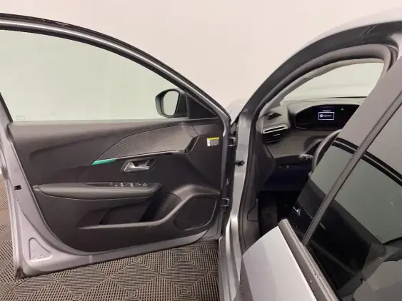 PEUGEOT 208 BUSINESS R II - voiture d'occasion - Photo 18