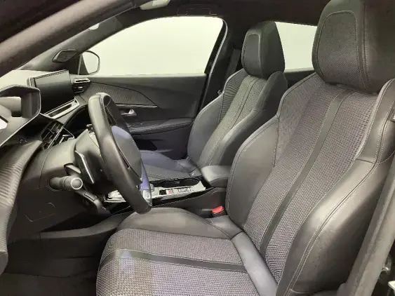 PEUGEOT 2008 II - voiture d'occasion - Photo 18