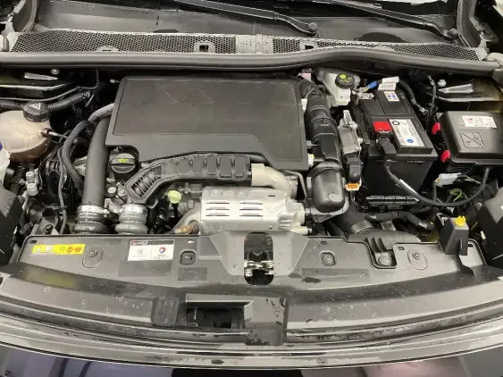 PEUGEOT 2008 II - voiture d'occasion - Photo 21