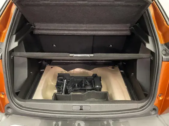 PEUGEOT 2008 II - voiture d'occasion - Photo 17