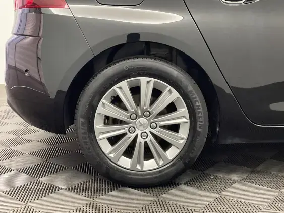 PEUGEOT 308 II - voiture d'occasion - Photo 25