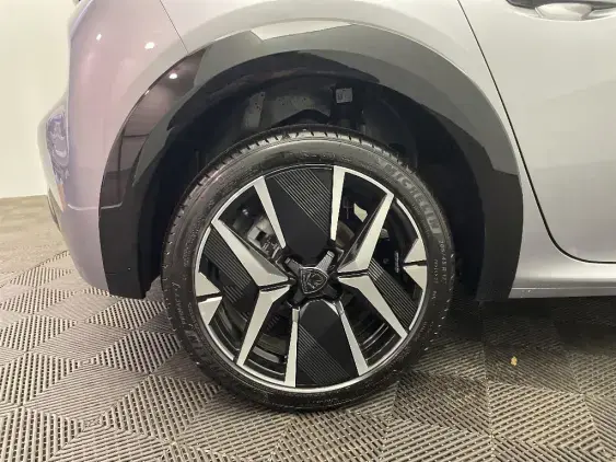 PEUGEOT 208 II - voiture d'occasion - Photo 24