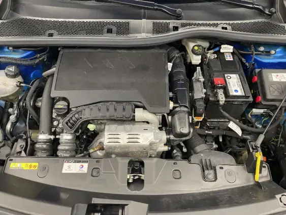 PEUGEOT 2008 II - voiture d'occasion - Photo 21