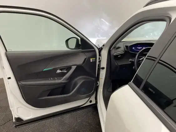 PEUGEOT 2008 II - voiture d'occasion - Photo 18