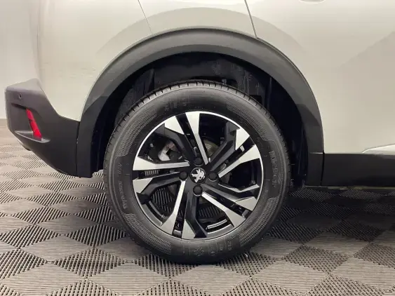 PEUGEOT 2008 II - voiture d'occasion - Photo 24