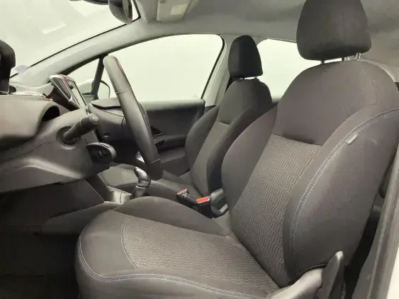 PEUGEOT 208 - voiture d'occasion - Photo 18