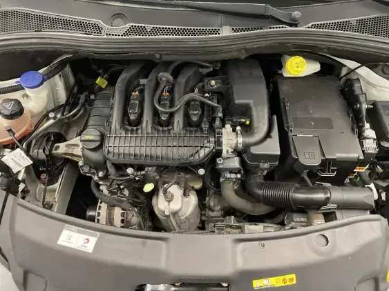 PEUGEOT 208 - voiture d'occasion - Photo 21