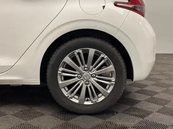 PEUGEOT 208 - voiture d'occasion - Photo 24