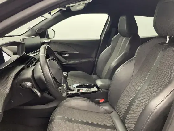 PEUGEOT 2008 II - voiture d'occasion - Photo 17