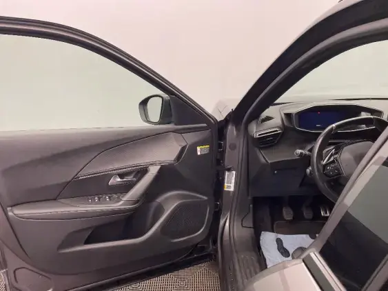 PEUGEOT 2008 II - voiture d'occasion - Photo 18